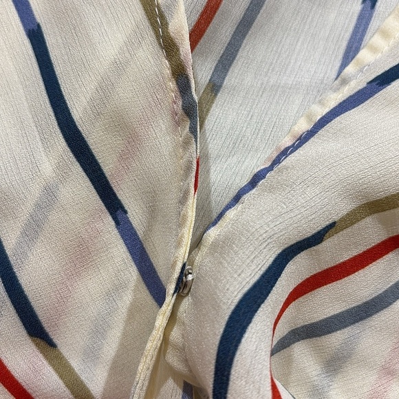 Evereve Sunday in Brooklyn Multi Stripe Surplice Top sz M - Picture 6 of 9